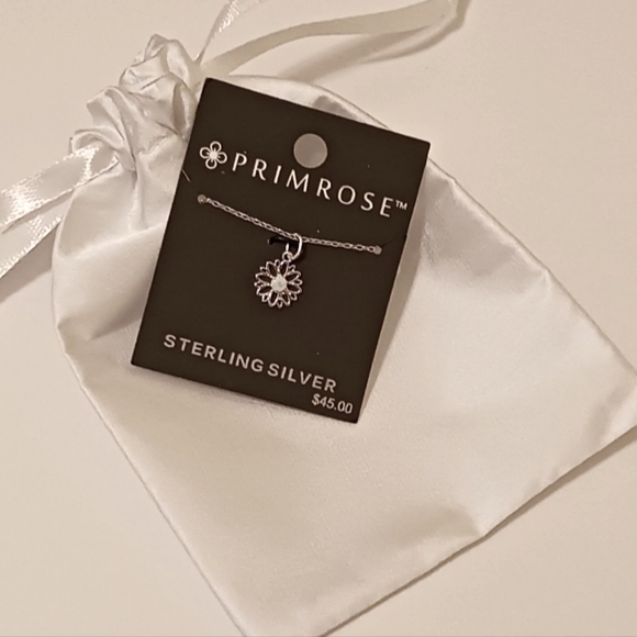 🤍🩵NWT WOMEN'S NECKLACE🩵🤍 - Picture 1 of 2